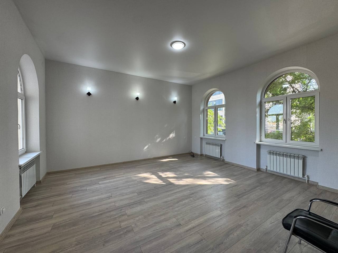 Аренда коммерческого помещения в Мирабадском районе, 200 м² — Глинка, 8 роддом, фотография 3