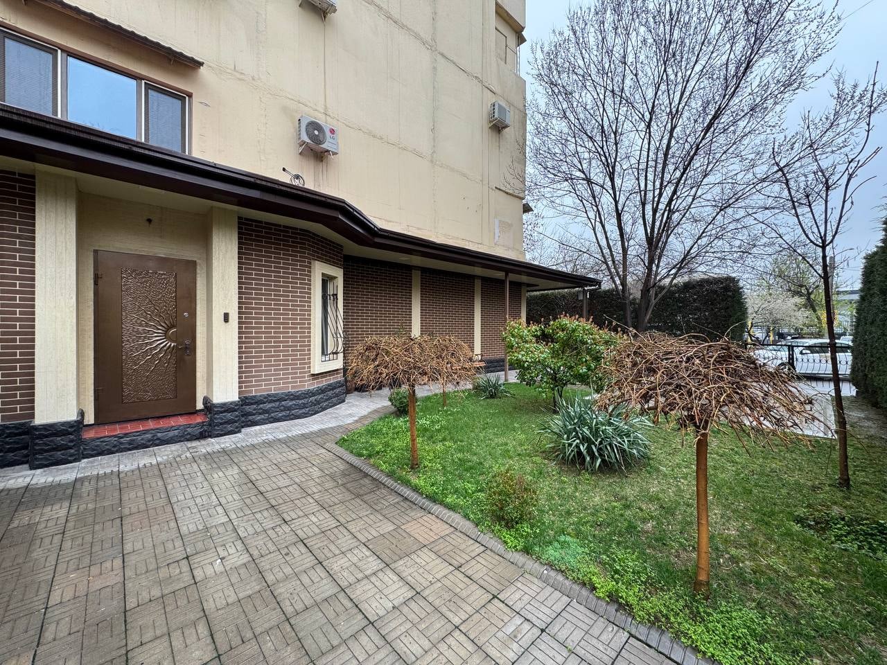Продажа коммерческого помещения в Юнусабадском районе, 101 м² — Алайский рынок Ц-4, фотография 2