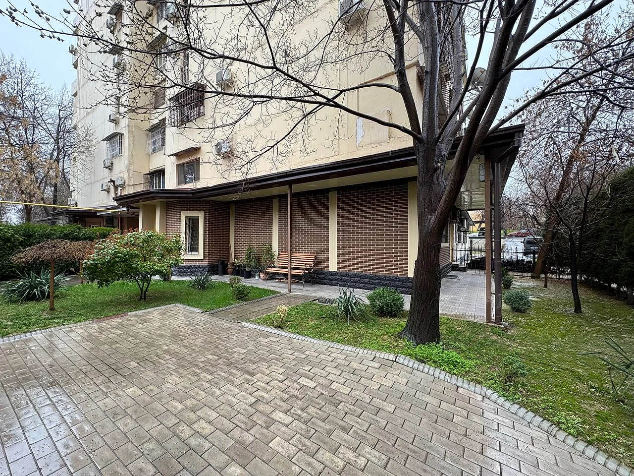 Продажа коммерческого помещения в Юнусабадском районе, 101 м² — Алайский рынок Ц-4 — Ташкент, yunusabad